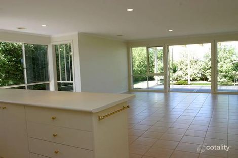 Property photo of 17 John Fisher Drive Berwick VIC 3806