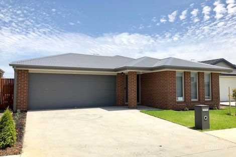 Property photo of 13 Raydale Avenue Narre Warren South VIC 3805