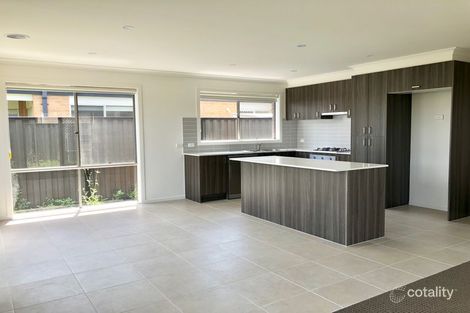 Property photo of 13 Raydale Avenue Narre Warren South VIC 3805