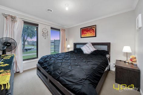 Property photo of 38 Lineham Drive Cranbourne East VIC 3977