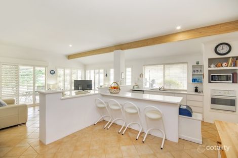 Property photo of 10 Coulsen Close Noranda WA 6062