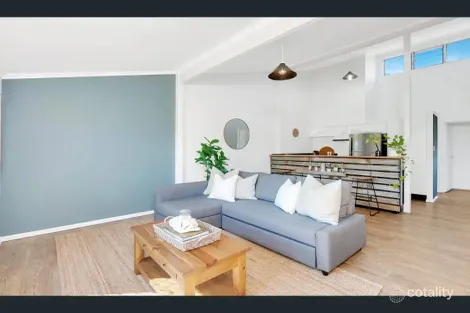 27/63 Olsen Ave, Labrador, QLD 4215