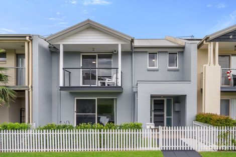 5 Trotter St, Elderslie, NSW 2570