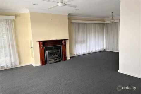 Property photo of 27 Mount View Parade Mooroolbark VIC 3138