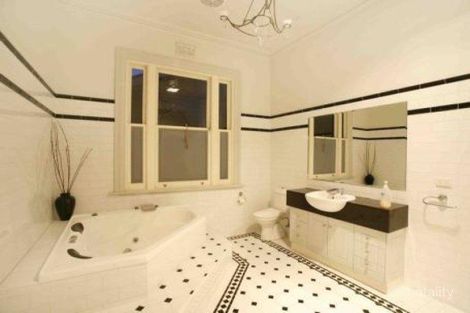 69 Home Rd, Newport, VIC 3015