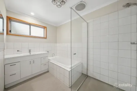 Property photo of 24 Devine Road Kialla West VIC 3631