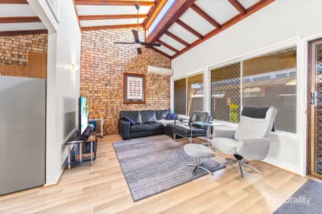 1/10-12 KALULAH AVE, GOROKAN, NSW 2263