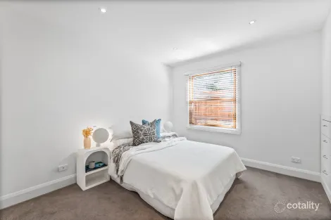 Property photo of 3 Little Withers Street Albert Park VIC 3206