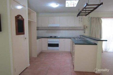 Property photo of 10 Wallaby Walk South Morang VIC 3752