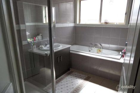 Property photo of 11 Ockletree Place Epping VIC 3076