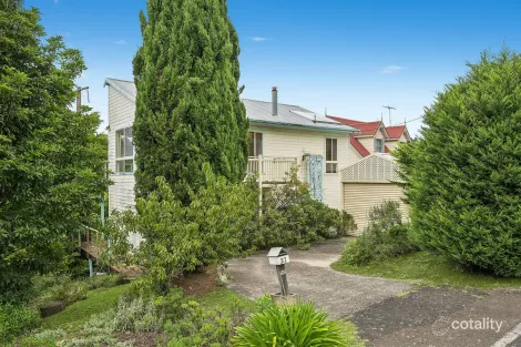 27 Glenview Rd, Wentworth Falls, NSW 2782