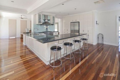 Property photo of 164 David Collins Drive Endeavour Hills VIC 3802