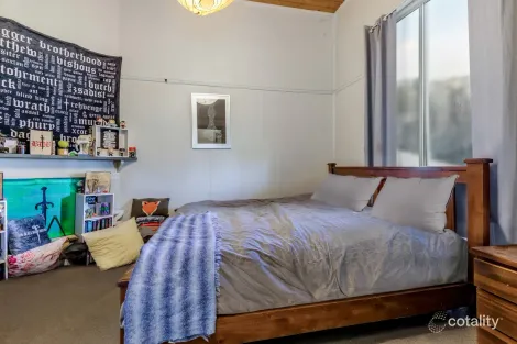 Property photo of 39 Kirkwood Road Eaglehawk VIC 3556
