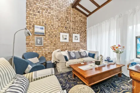 2/10-12 Kalulah Ave, Gorokan, NSW 2263