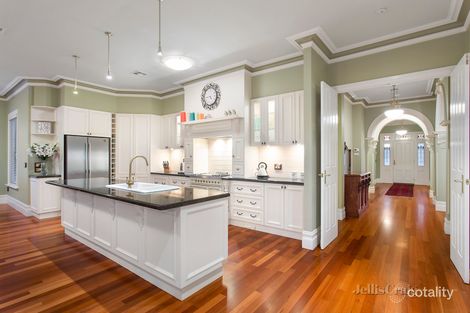 Property photo of 10 Bellbird Drive Lilydale VIC 3140