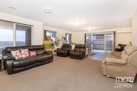 Property photo of 2 Megan Way Tarneit VIC 3029