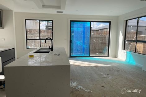 48 Sparrowhawk Cres, Deanside, VIC 3336