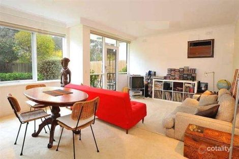 2/15 Herbert St, St Kilda, VIC 3182