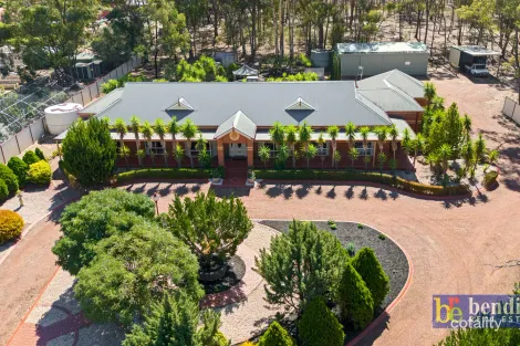 Property photo of 7 Conboy Court Ascot VIC 3551