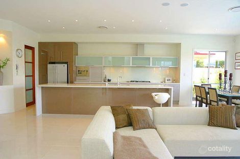 Property photo of 2121 Fernlea Close Hope Island QLD 4212