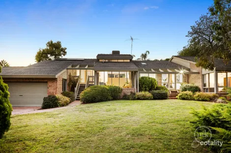 59 Maroong Dr, Research, VIC 3095