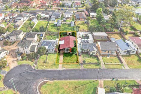 15 Alexander Cres, Macquarie Fields, NSW 2564