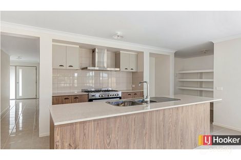 Property photo of 54 Lucknow Drive Beveridge VIC 3753