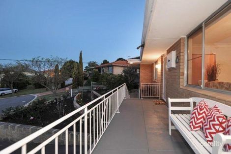 Property photo of 9 Hadley Place Karrinyup WA 6018