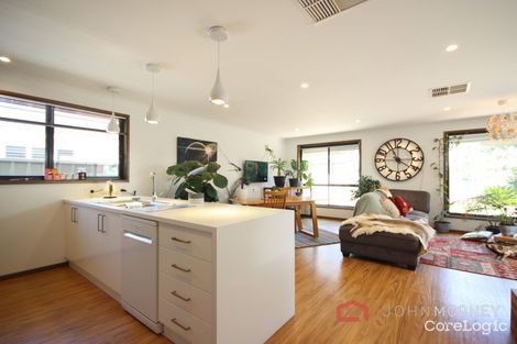 Property photo of 16 Peacock Drive Turvey Park NSW 2650
