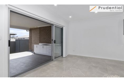 Property photo of 52 Glenroy Drive Claymore NSW 2559