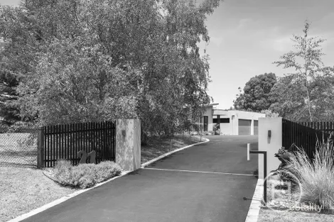 Property photo of 21 Crofters Hill Way Somerville VIC 3912