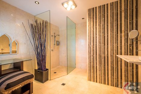 Property photo of 30 Meadowview Drive Carrara QLD 4211