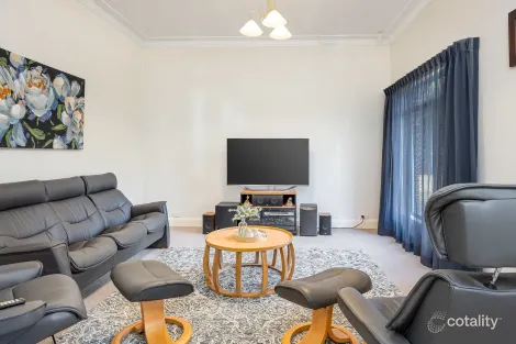 Property photo of 45 Gregadoo Road Lake Albert NSW 2650