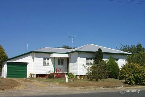 8 Dexter St, Svensson Heights, QLD 4670