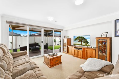 Property photo of 11 Morgan Way Pakenham VIC 3810