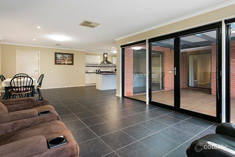 Property photo of 10 Ambrosia Rise Epsom VIC 3551