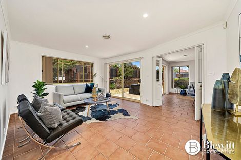 Property photo of 28 Unwin Avenue Jerrabomberra NSW 2619