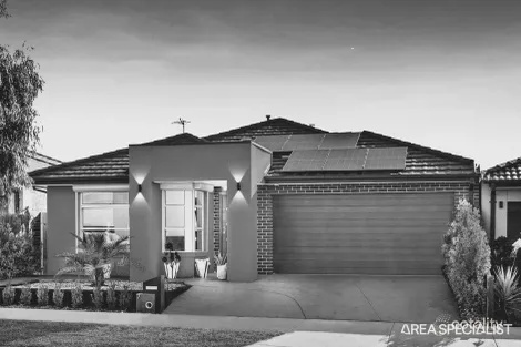 Property photo of 7 Bingham Circuit Thornhill Park VIC 3335