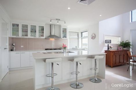 Property photo of 9 Tununga Circuit Kangaroo Flat VIC 3555