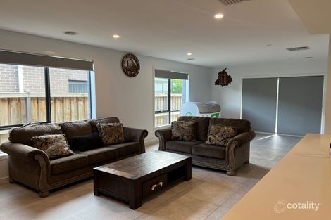 Property photo of 17 Castillo Avenue Clyde North VIC 3978