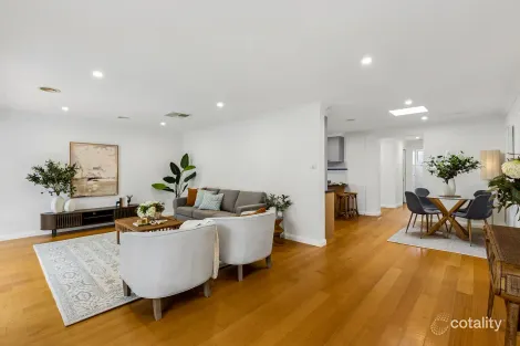 Property photo of 7 Heales Place Curtin ACT 2605