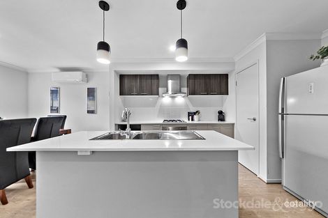 Property photo of 19 Cubbie Way Clyde North VIC 3978
