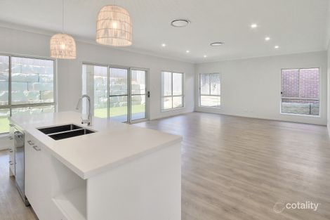 Property photo of 102V Loftus Street Deagon QLD 4017