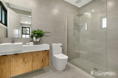 2/21 Blue Hills Ave, Mount Waverley, VIC 3149