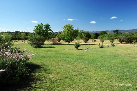 Property photo of 25 Leconfield Drive Bombira NSW 2850