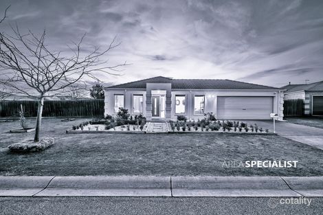 Property photo of 2 Red Gum Circuit Pakenham VIC 3810