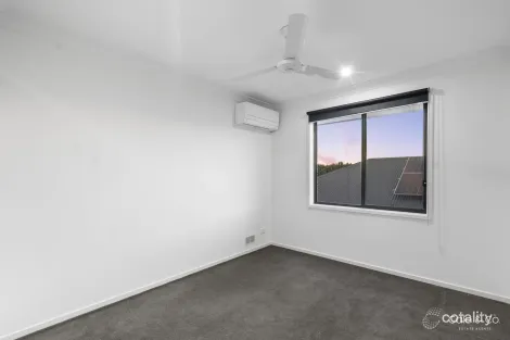 Property photo of 12 Kite Close Pallara QLD 4110
