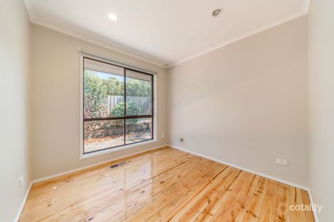 Property photo of 35 Chevalier Crescent Mooroolbark VIC 3138
