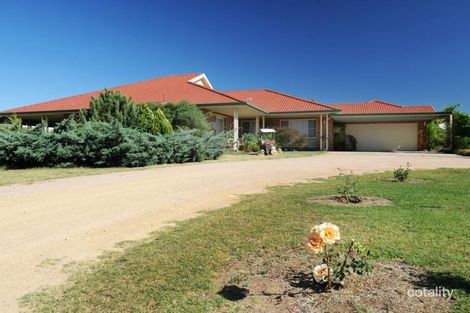 Property photo of 25 Leconfield Drive Bombira NSW 2850