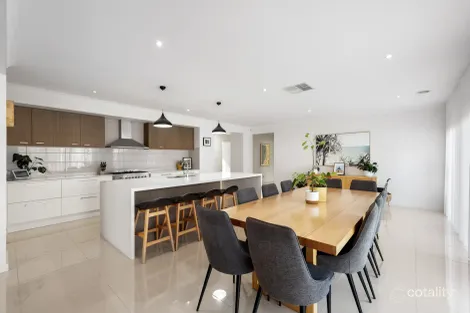 Property photo of 19 Peninsula View Cowes VIC 3922